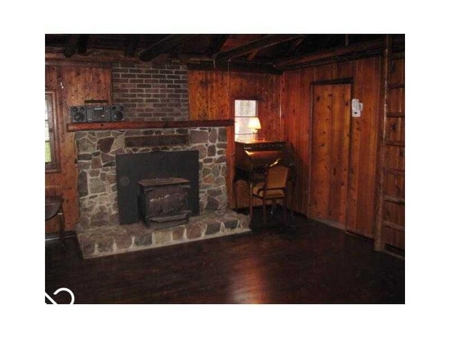 Photo - 15518 Martha St