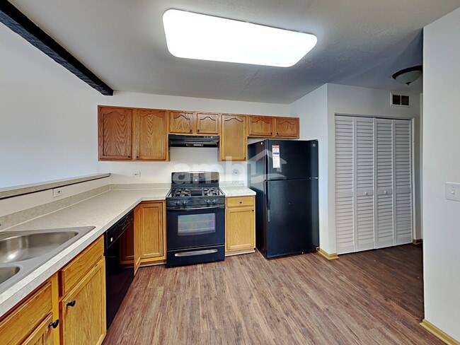 Photo - 544 Springwood Dr