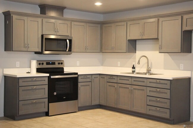 Photo - 155 W 12th St