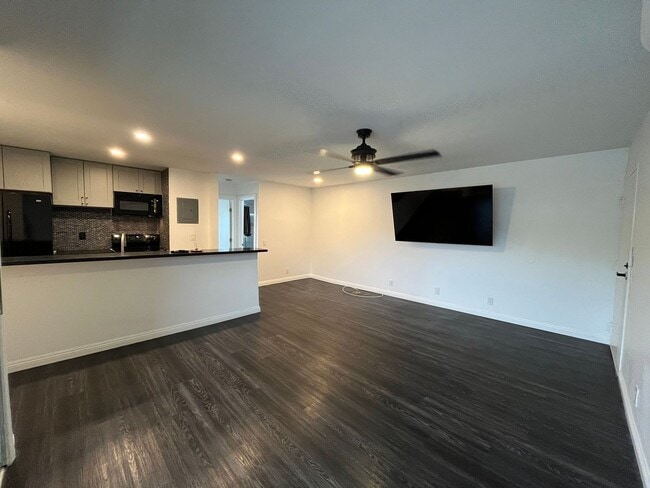 Photo - MOVE-IN READY 1+1 w/gated entry, 2 parking spaces + pool!