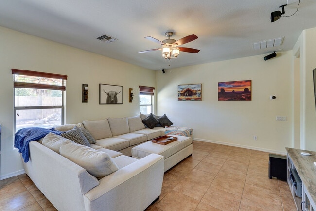 Photo - 19053 N Wilson St Unidad SI ID1545785P