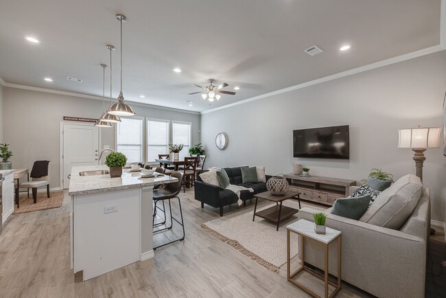 Photo - 4009 Oaklawn St