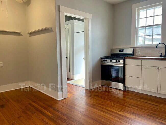 Photo - 1223 Owsley Ave