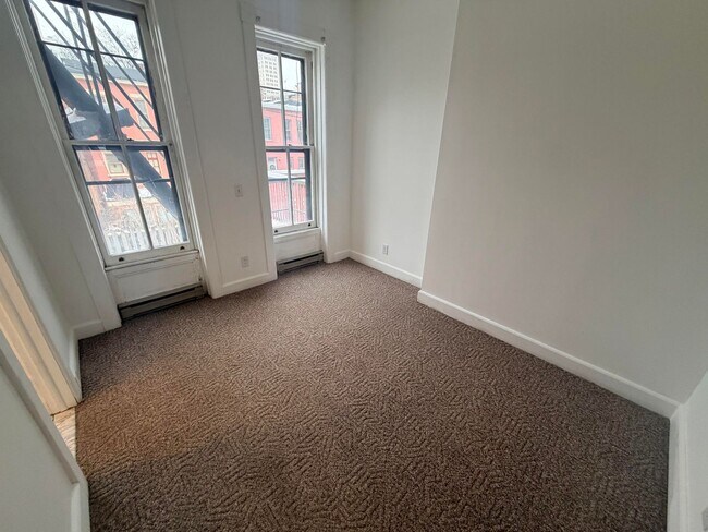 Photo - 285.5 Hudson Ave Unit Apt 1