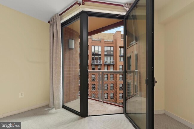 616 E St NW Unit 1005
