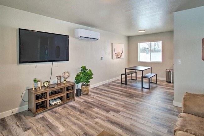 Photo - 1110 W Woodland Lake Rd Unidad A