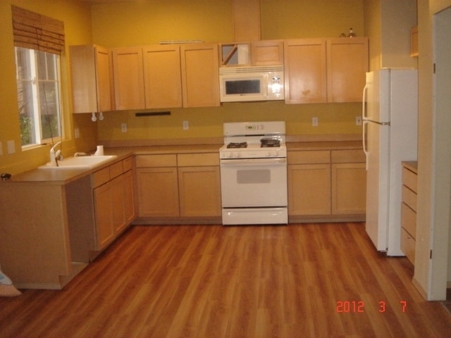 Photo - Woodinville Greenbrier. 4 bed 2.5 bath. 2 car garage. 1780 square feet