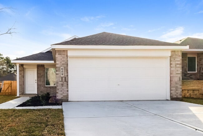 Building Photo - 609 Craven St