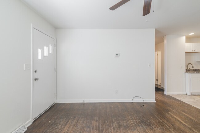 Photo - 1024 Houston St