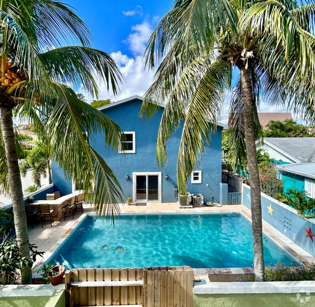Building Photo - 130 S Ocean Blvd Rental