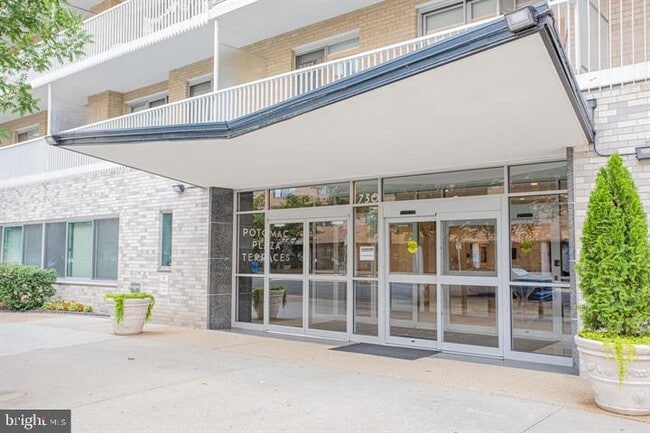 Photo - 730 24th St NW Unit 718