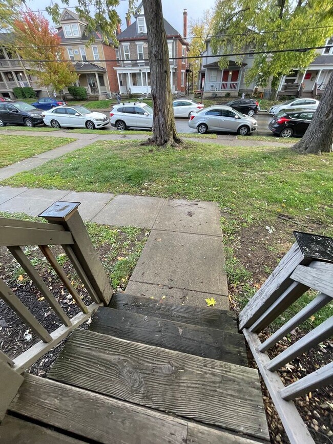 Building Photo - 72 Chittenden Ave Unit C