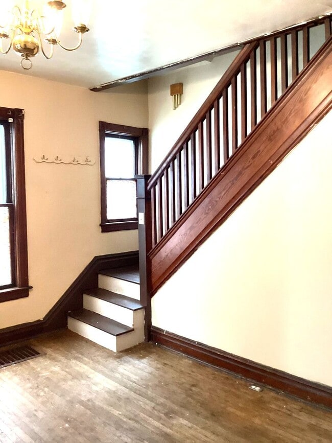 Photo - 5-7 W North St Unit 7