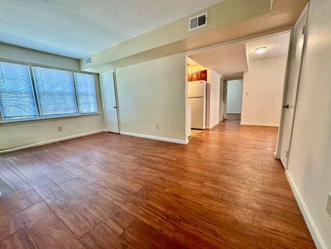 Photo - 5001 North Capitol St NE Unidad 1