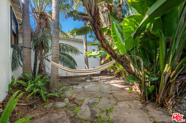 Photo - 708 Marr St