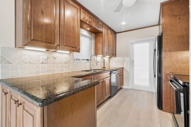 Photo - 1900 NE 19th St