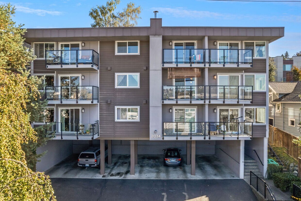 Photo - 2034 14th Ave W #104