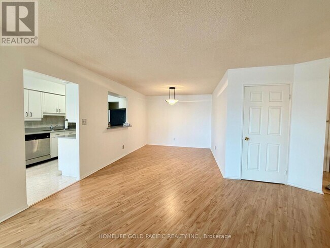 Photo - 175 Bamburgh Cir Unit 1613