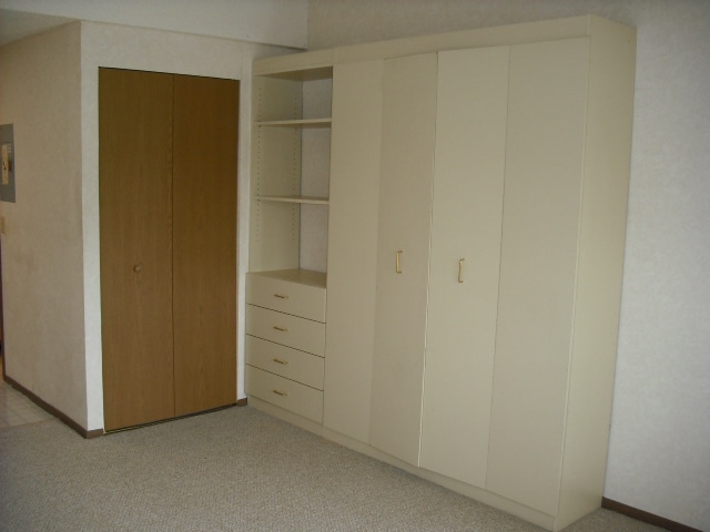 Studio - Barrington Apartments