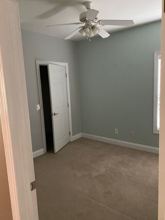 Photo - 2148 Wedgewood Ct