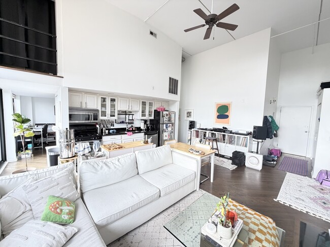 Photo - 2012 W St Paul Ave