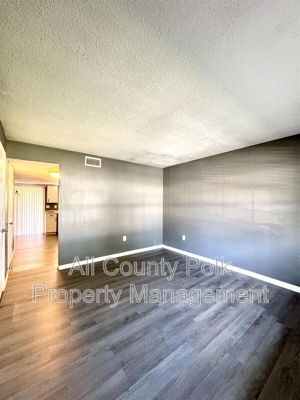 Photo - 1415 Ridge Lake Ct