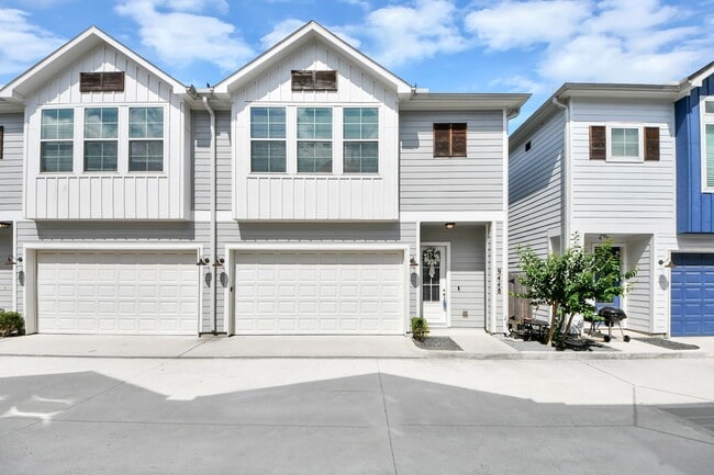 Building Photo - 9448 Kerrwood Ln