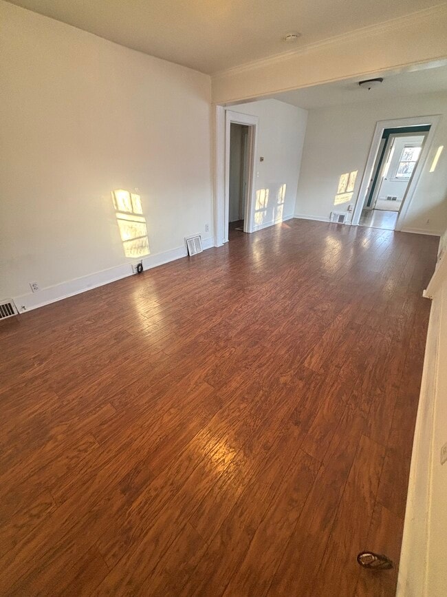Photo - 418 N Foster Ave