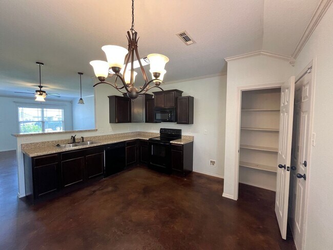 Photo - New Listing!