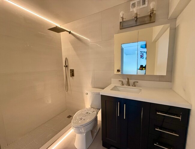 Baño real - 2800 N Lake Shore Dr Unidad 2603
