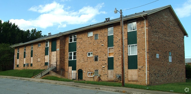 Photo - Edgewood Apartments