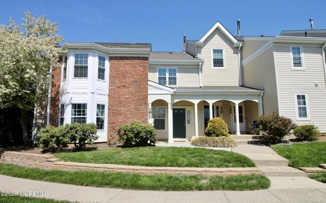 Building Photo - 172 Tulip Ln Rental