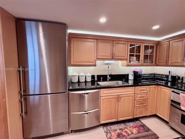 Photo - 6061 Collins Ave Unit 10C