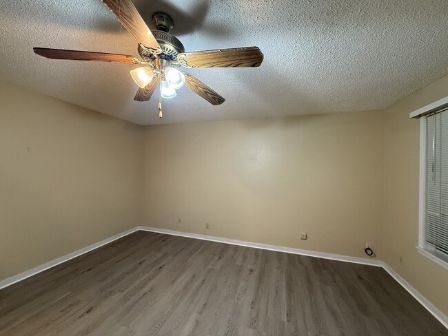 Photo - 29 Kemmons Dr