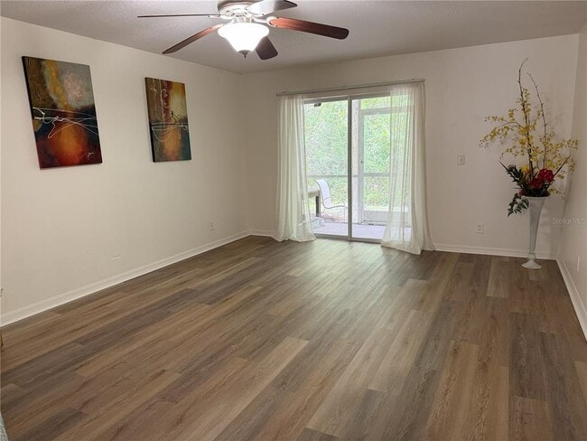 Photo - 9410 Charlesberg Dr