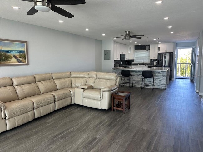 Photo - 300 64th Ave Unit 318