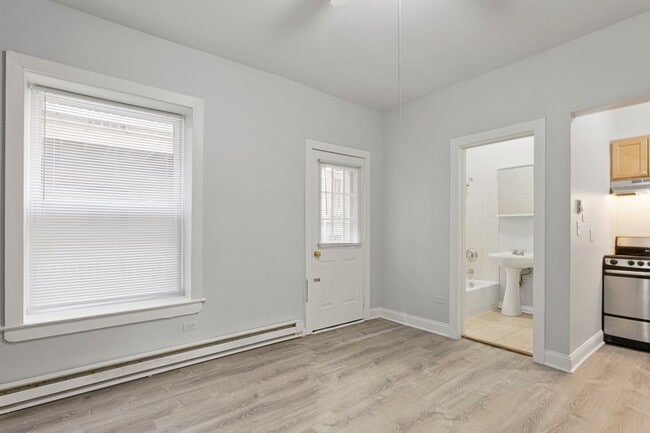 Photo - 1460 W Fargo Ave Unidad 1
