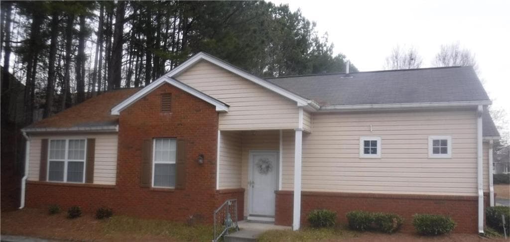 Photo - 307 Windcroft Cir NW House