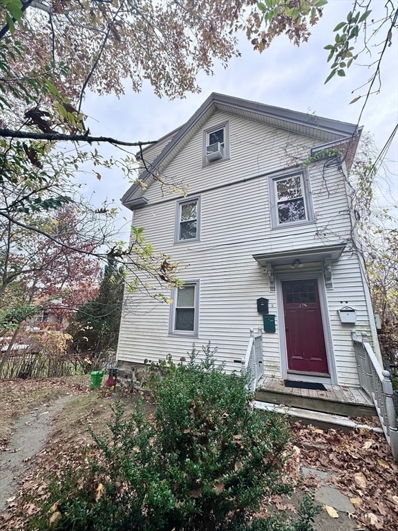 Building Photo - 47 1/2 Jamaica Unit 2