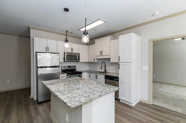 Photo - 1000 Ashwood Pkwy Unidad 1239