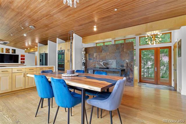 Photo - 1127 Valley Ln