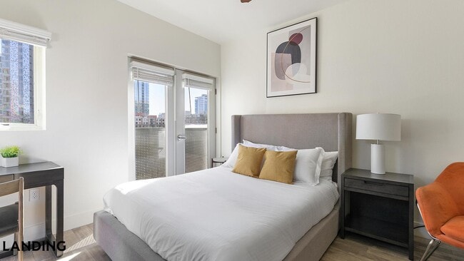 Building Photo - 1430 NW Pettygrove St