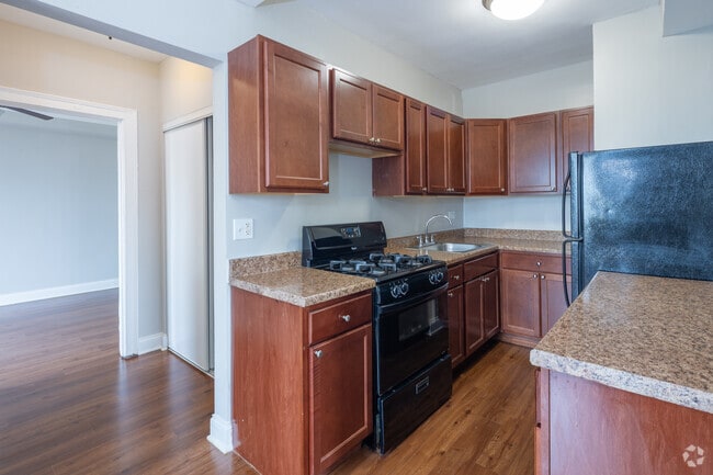 2HAB, 1BA - 790 ft² - The Flamingo Apartments