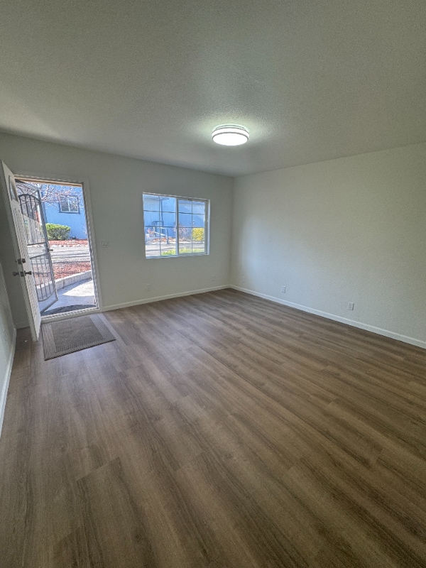 Photo - 3036 Plumas St Unidad 7