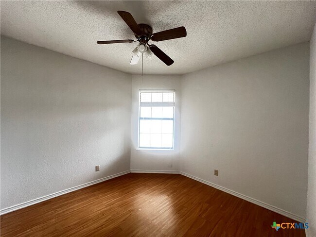 Photo - 4708 Bluestem Ln