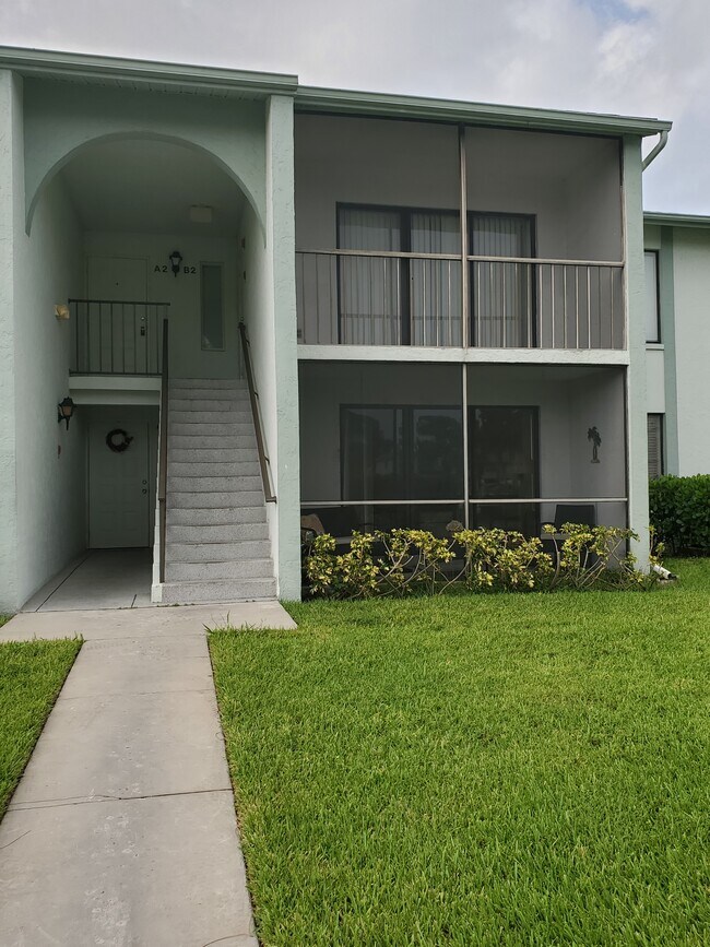 Front Entranceway - 3652 Alder Dr Unit B1