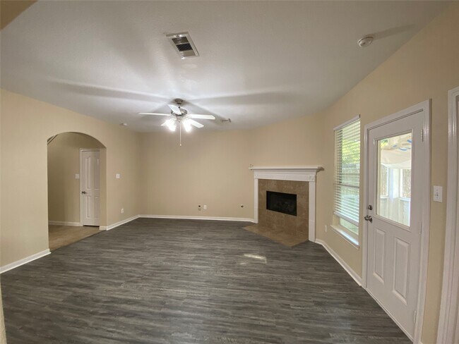 Photo - 4903 Summer Ridge Dr