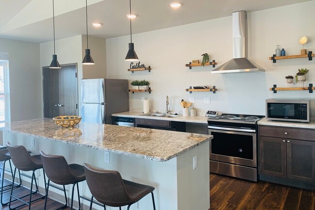 Building Photo - The Vista At Creekside Rental
