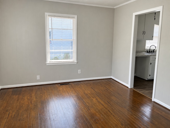 118 Lawndale Ave