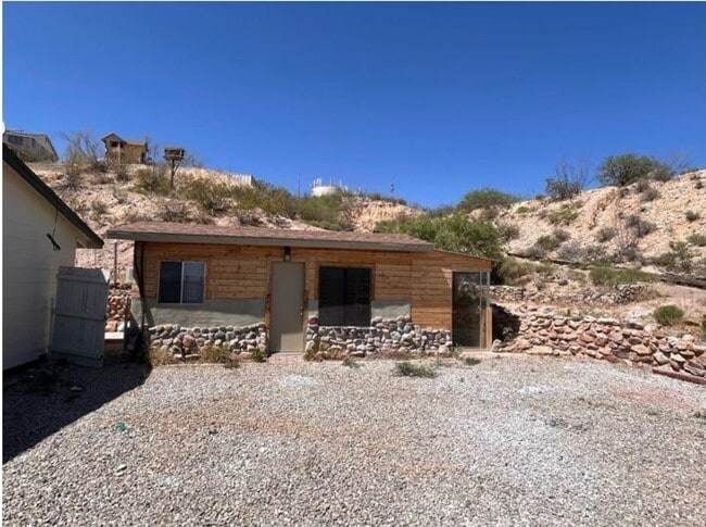 Building Photo - 238 E Pederson Dr Rental